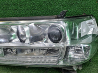 Битая Фара левая Toyota Land Cruiser 200 15-21 LED