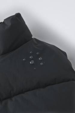 ZARA НЕПРОМОКАЕМЫЙ СТЕГАНЫЙ ЖИЛЕТ, ЧЕРНЫЙ