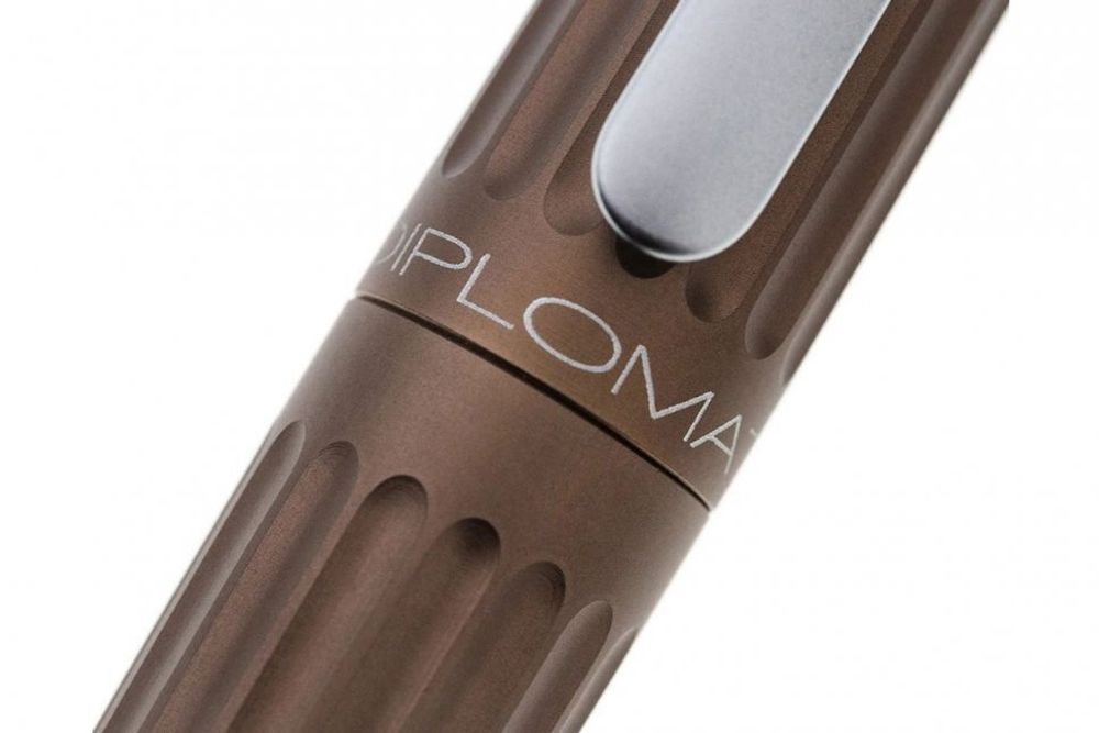 Перьевая ручка Diplomat Aero brown metallic F 14ct. (D40304013) 3