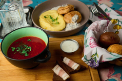 БОРЩ С ГОВЯДИНОЙ (300/50/40г)