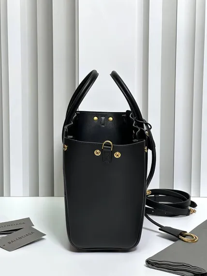 Сумка BALENCIAGA Bel Air Carry All Bag черный/золото
