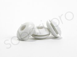 изолирующая втулка белого цвета аналог Легранд