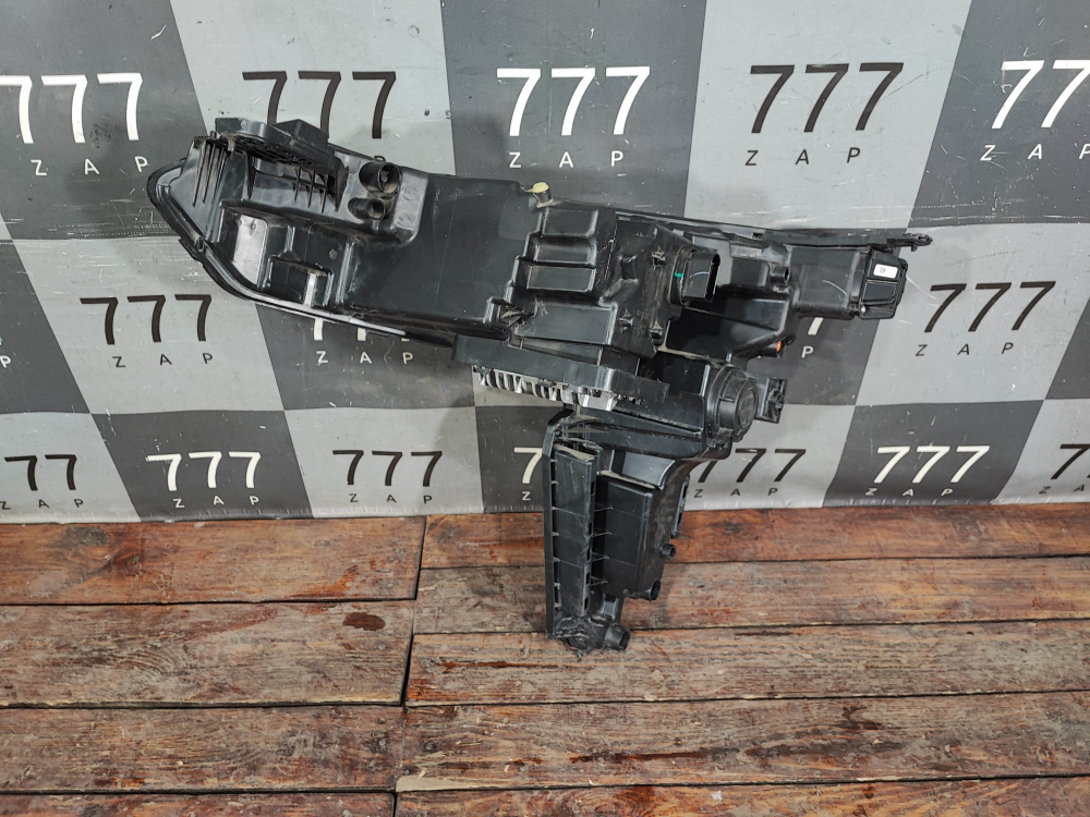 Фара правая LED Geely Atlas 2 23-нв Б/У Оригинал 7051051200