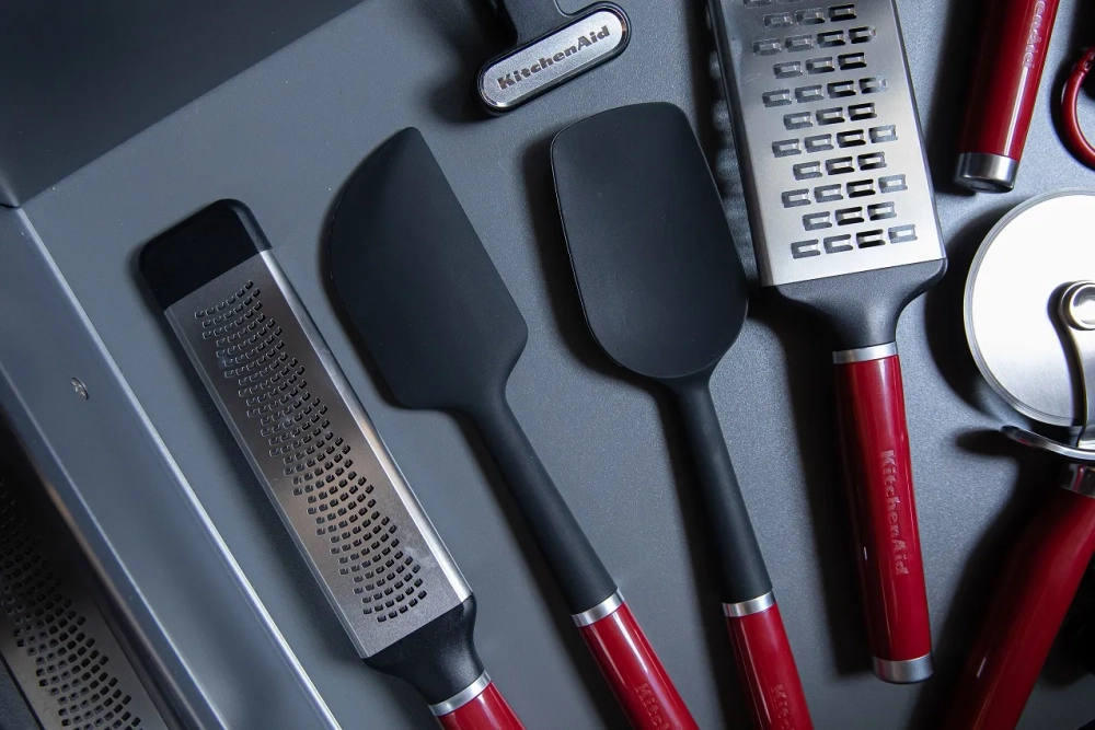 KitchenAid CORELINE Лопатка для чаши KAG031OHERE