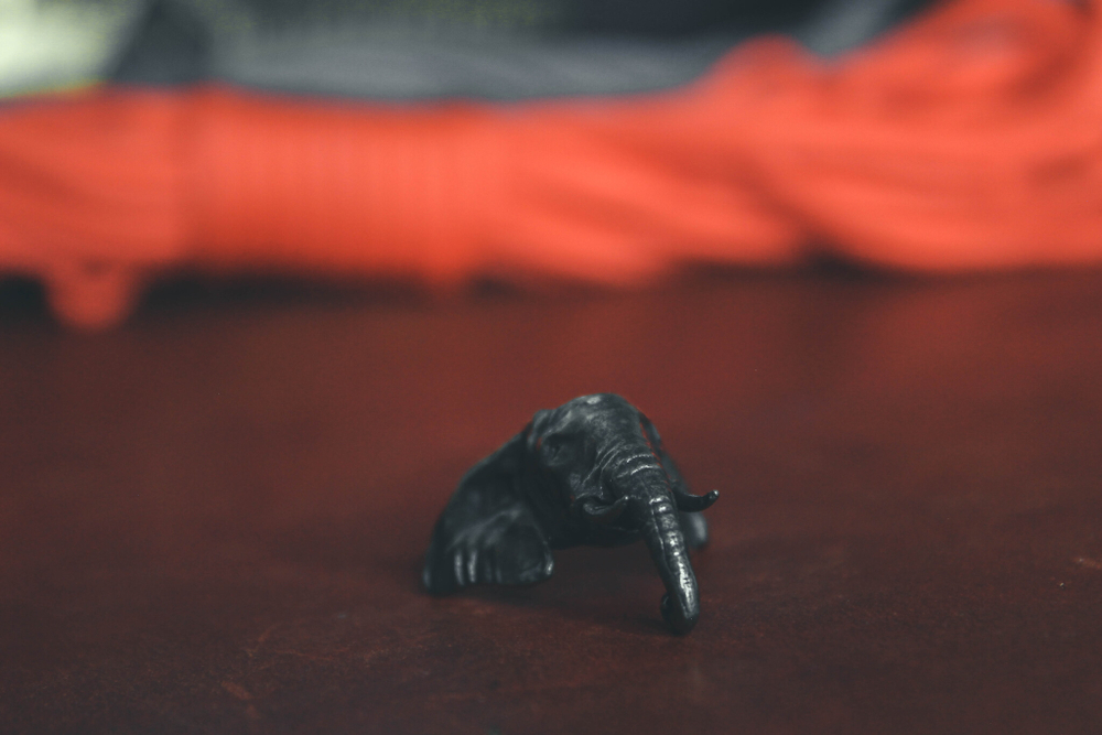 Темлячная бусина, подвеска "Слон", желтый метал