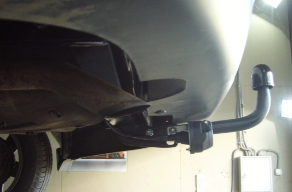 Фаркоп для Nissan Almera 2013-2018 Тип шара: A. Нагрузки: 1200/75 кг, NS 24