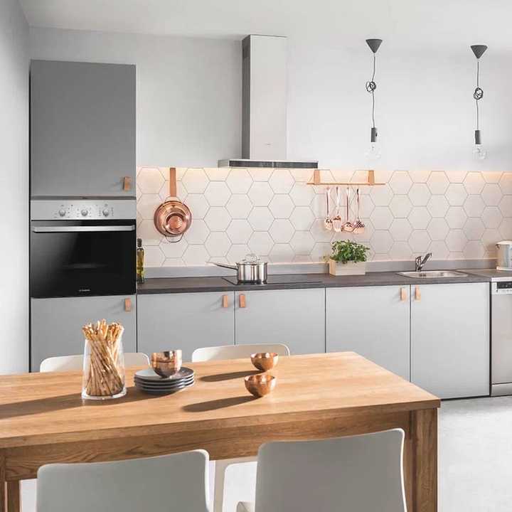 Духовой шкаф Hansa BOEI681621