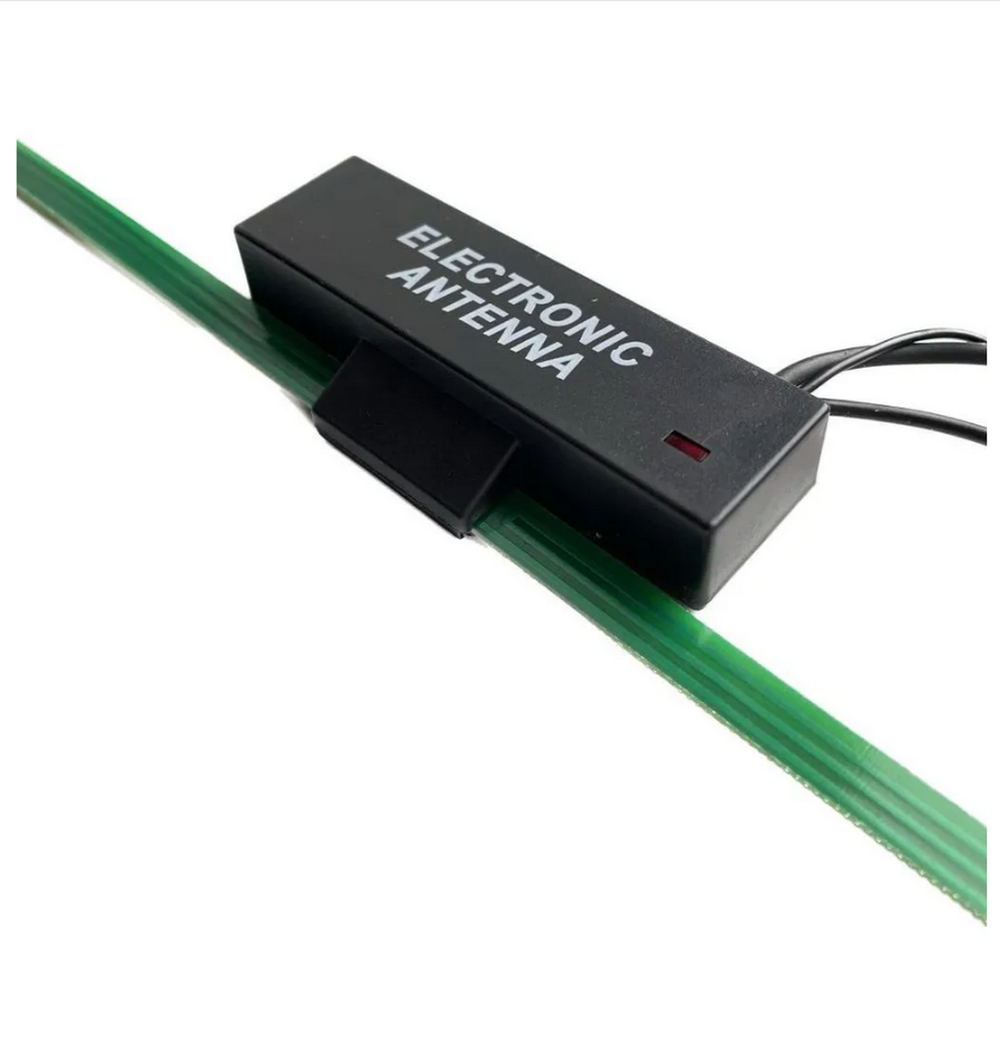 Автоантенна FM с усилителем универсальная Universal UNI-025