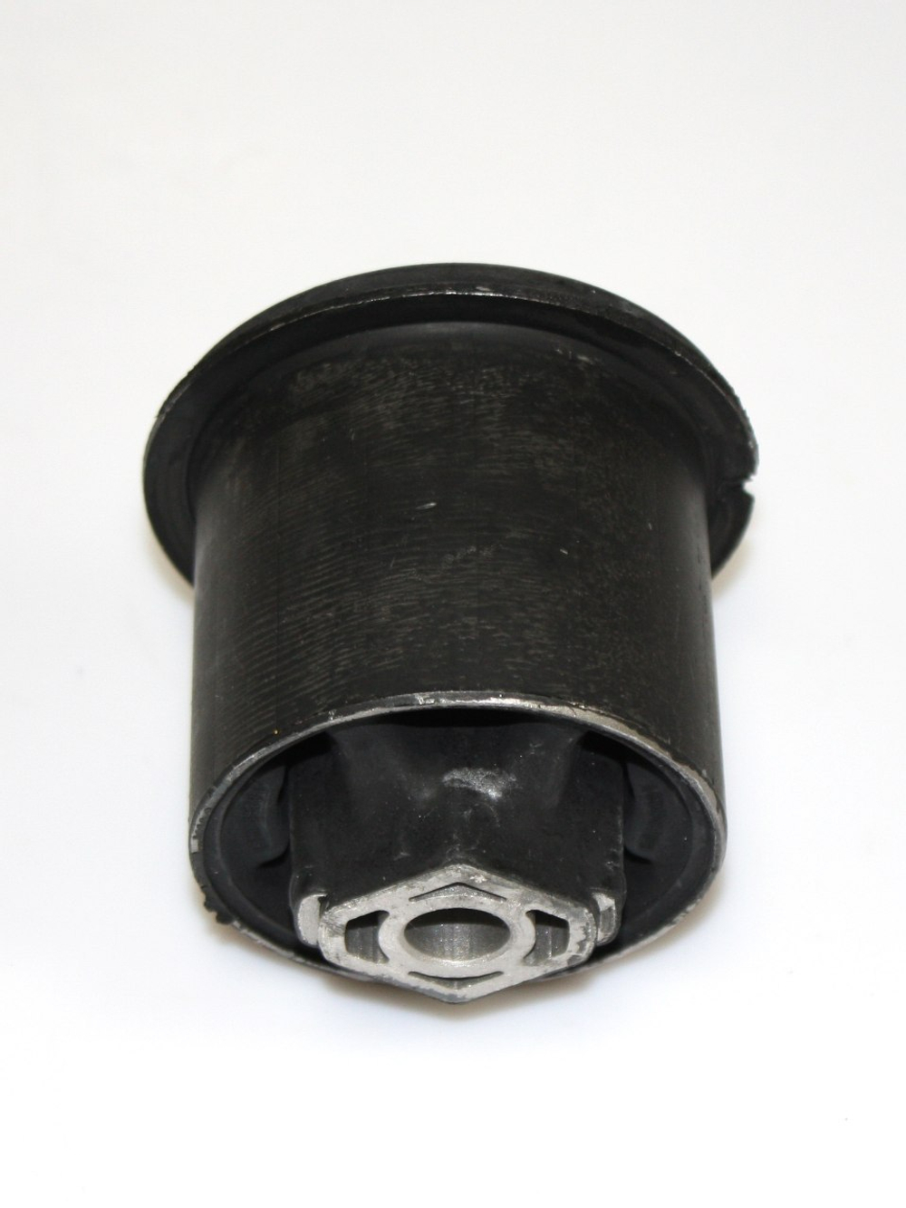 Сайлентблок задней балки 551603X000 для Hyundai Elantra