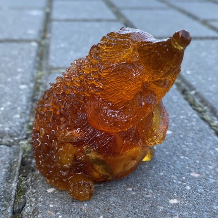 Ёжик задумался