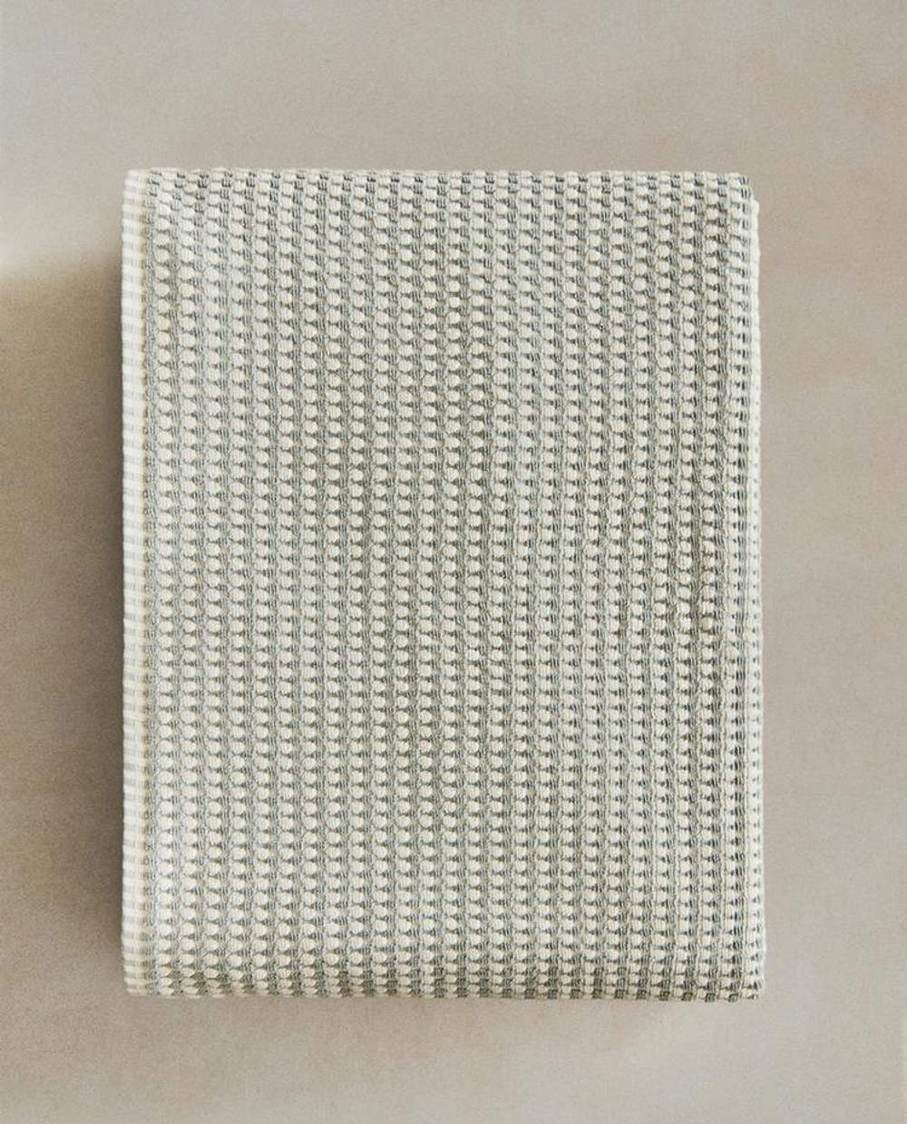 ZARA HOME БАННОЕ ПОЛОТЕНЦЕ ИЗ ХЛОПКА С РЕЛЬЕФНЫМ УЗОРОМ, ЗЕЛЕНЫЙ