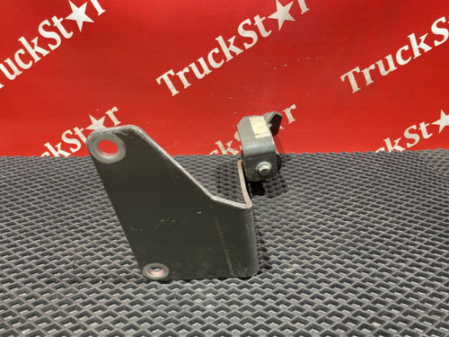 Кронштейн глушителя 2023г