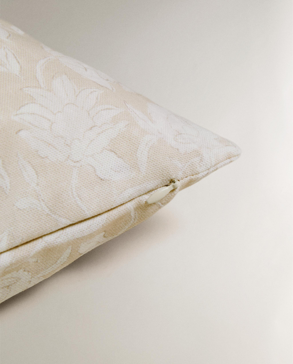 Zara Home наволочка декоративная из хлопка, бежевый, 45x45 см