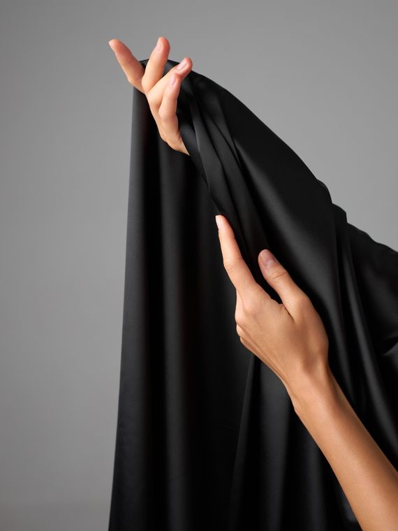 Атлас-стрейч бельевой арт. 1007, Китай, черный 170 (мерный лоскут)