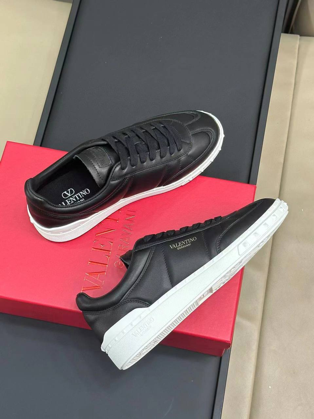 Кеды Valentino