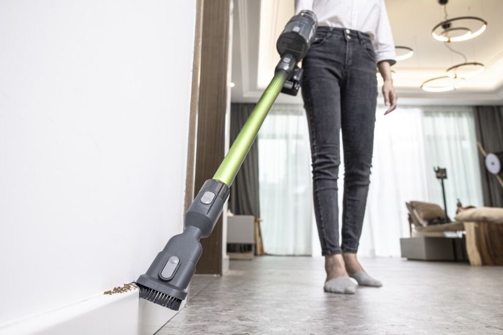 Пылесос беспроводной вертикальный аккумуляторный Greenworks Арт. 4701407UB, 24V, с 1хАКБ 4 Ач и ЗУ