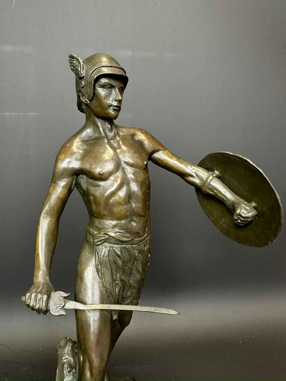 Бронзовая скульптура «Гладиатор»