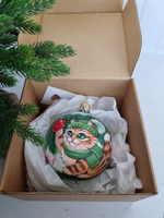 Шар стеклянный  "котик на ёлке" ручная роспись