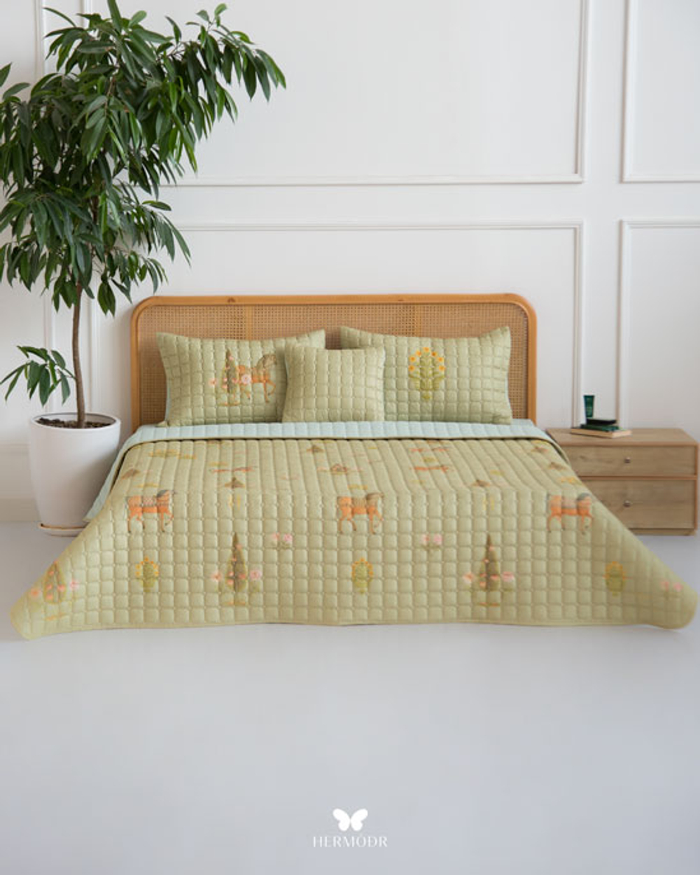 Комплект стеганного покрывала и 3 наволочек Soufiyan Matcha Green Hermodr 130220302 Иран