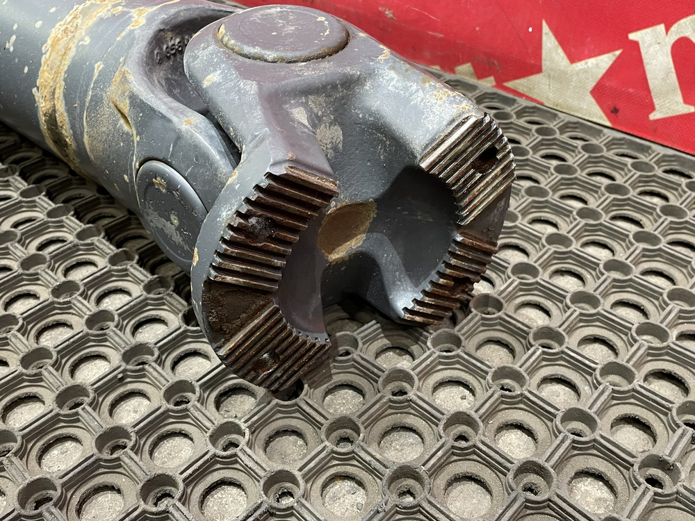 Вал карданный 2360 мм 2018г.