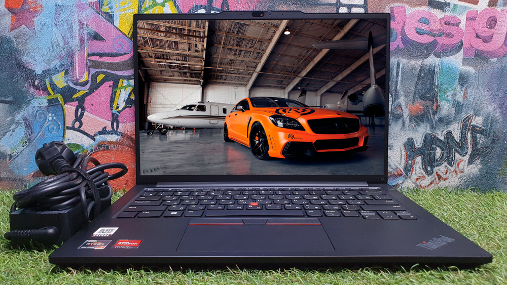 Ноутбук Lenovo Ryzen 7/40Gb/2K/ ThinkPad E14 G5 21JSS05C00/Windows 11