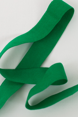 Бейка эластичная зелёная матовая 15 мм
