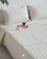 Комплект стеганного покрывала и 2 наволочек Kaj White Hermodr 130220317 Иран