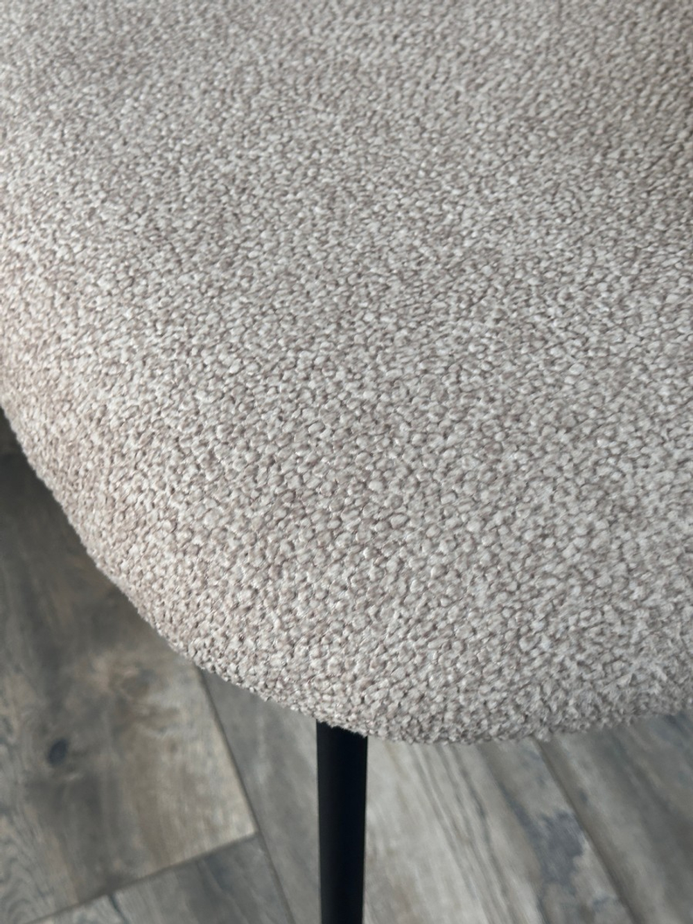 Стул М-City DISAUR Тренд (Trend) Ns04 Крем, букле, Черный каркас