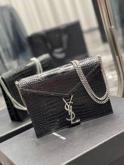 Saint Laurent Cassandra Medium 22 cm