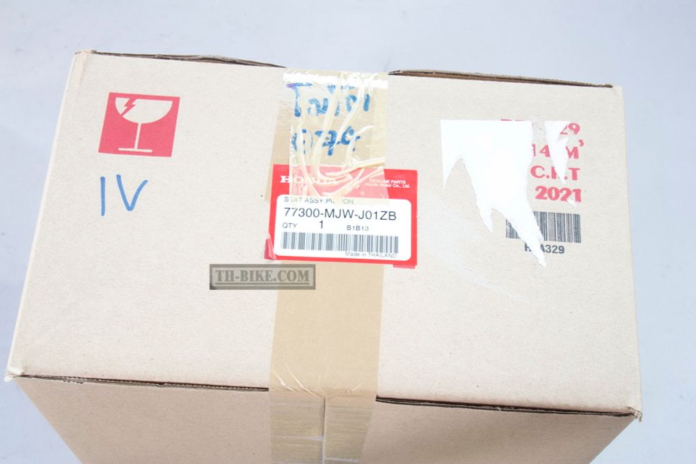 77300-MJW-J01ZB.  SEAT ASSY., PILLION *TYPE1*. Pillion seat Honda CBR500, CB500 2016-2021