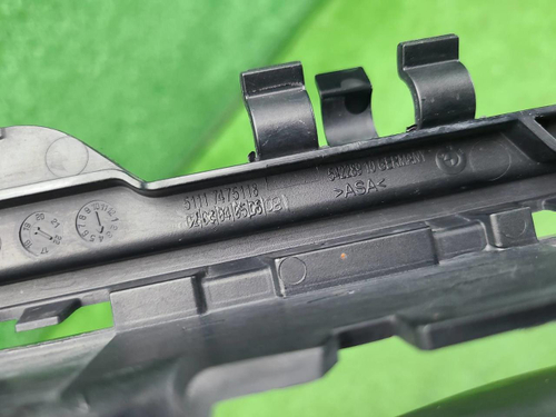 Решетка переднего бампера BMW 7er G11 (2019-2022)