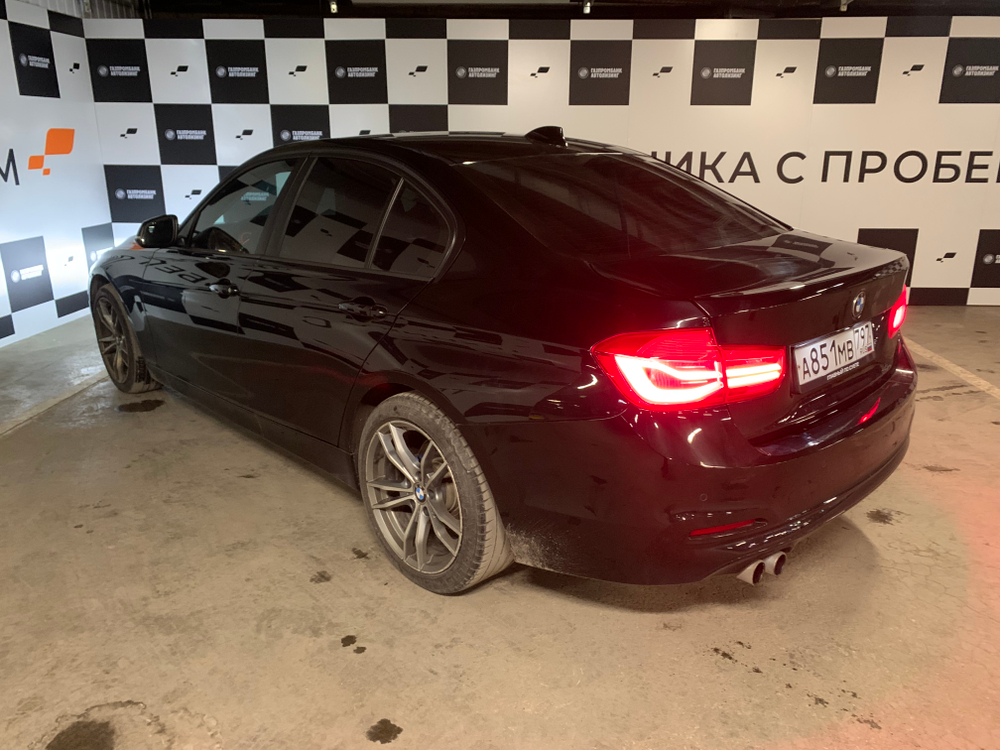 BMW 3-SERIES 320i