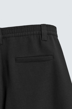 ZARA ШОРТЫ RELAXED FIT С БОКОВЫМИ СКЛАДКАМИ, ЧЕРНЫЙ