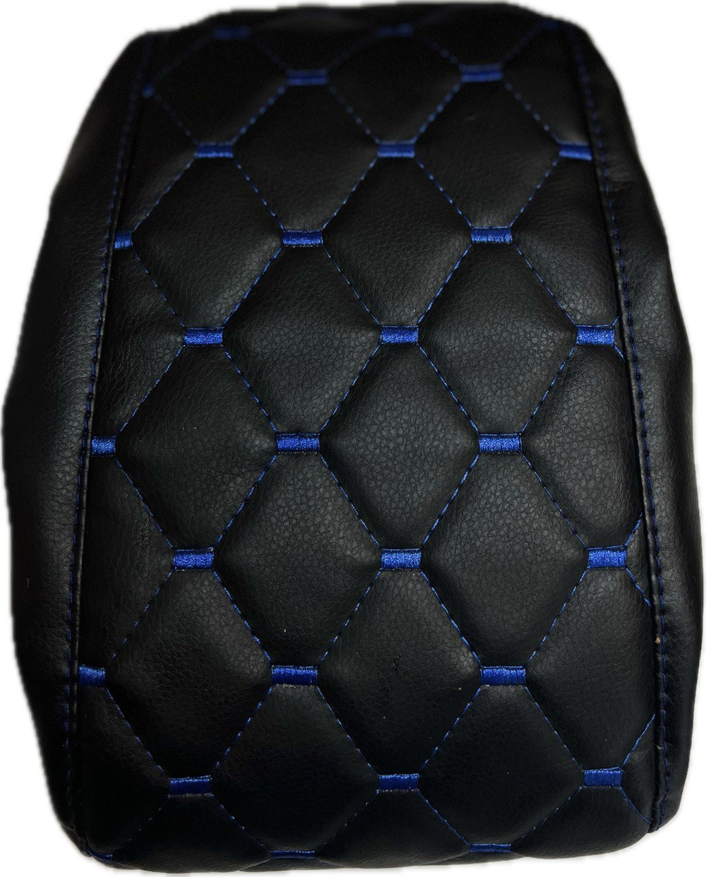 Чехол на штатный подлокотник Лада Веста (синяя нить Рубин)