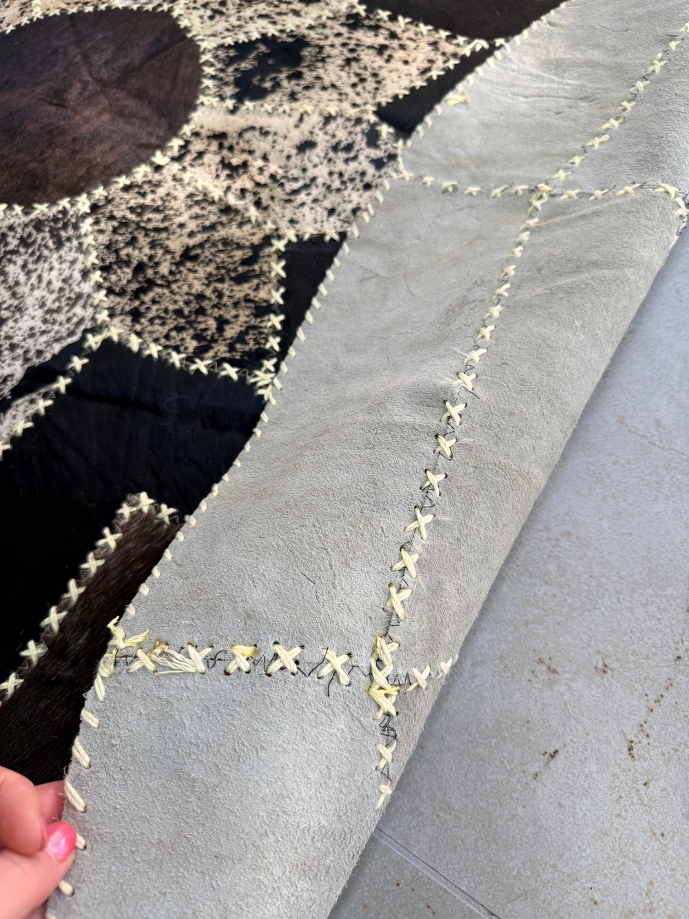 Ковер круглый натуральный на пол / Телячья шкура / 140см