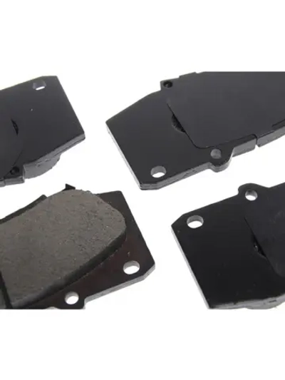 Колодки тормозные TOYOTA Hilux (11-) передние (4шт.) SANGSIN