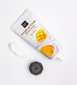 Крем для рук с экстрактом манго и маслом ши Tropical Fruit Hand Cream Mango & Shea Butter 50мл