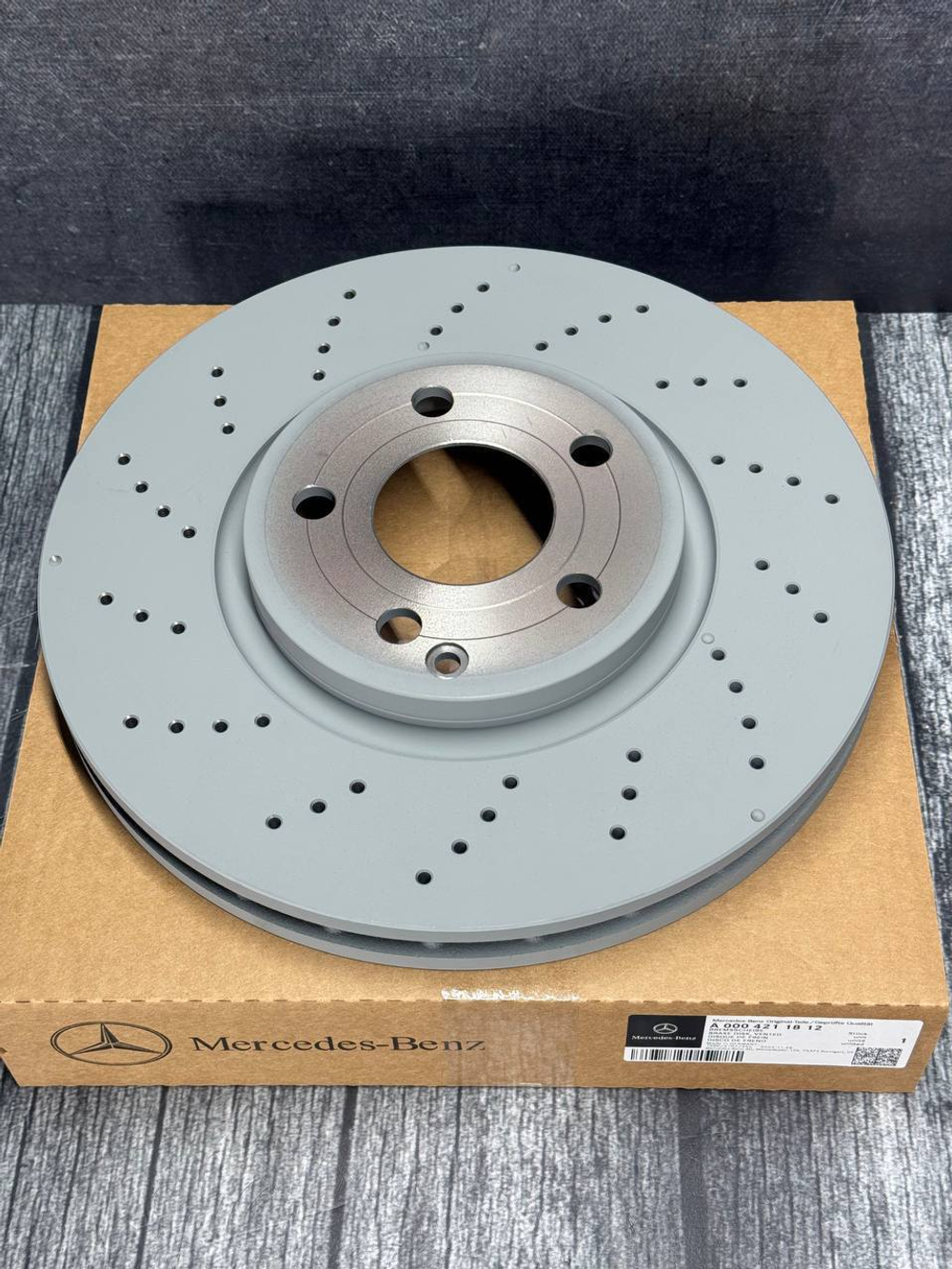 Тормозной диск Mercedes-Benz A0004211812