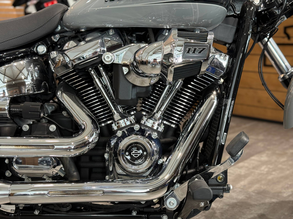 Harley-Davidson BREAKOUT 117 (Billiard Gray ) 2024