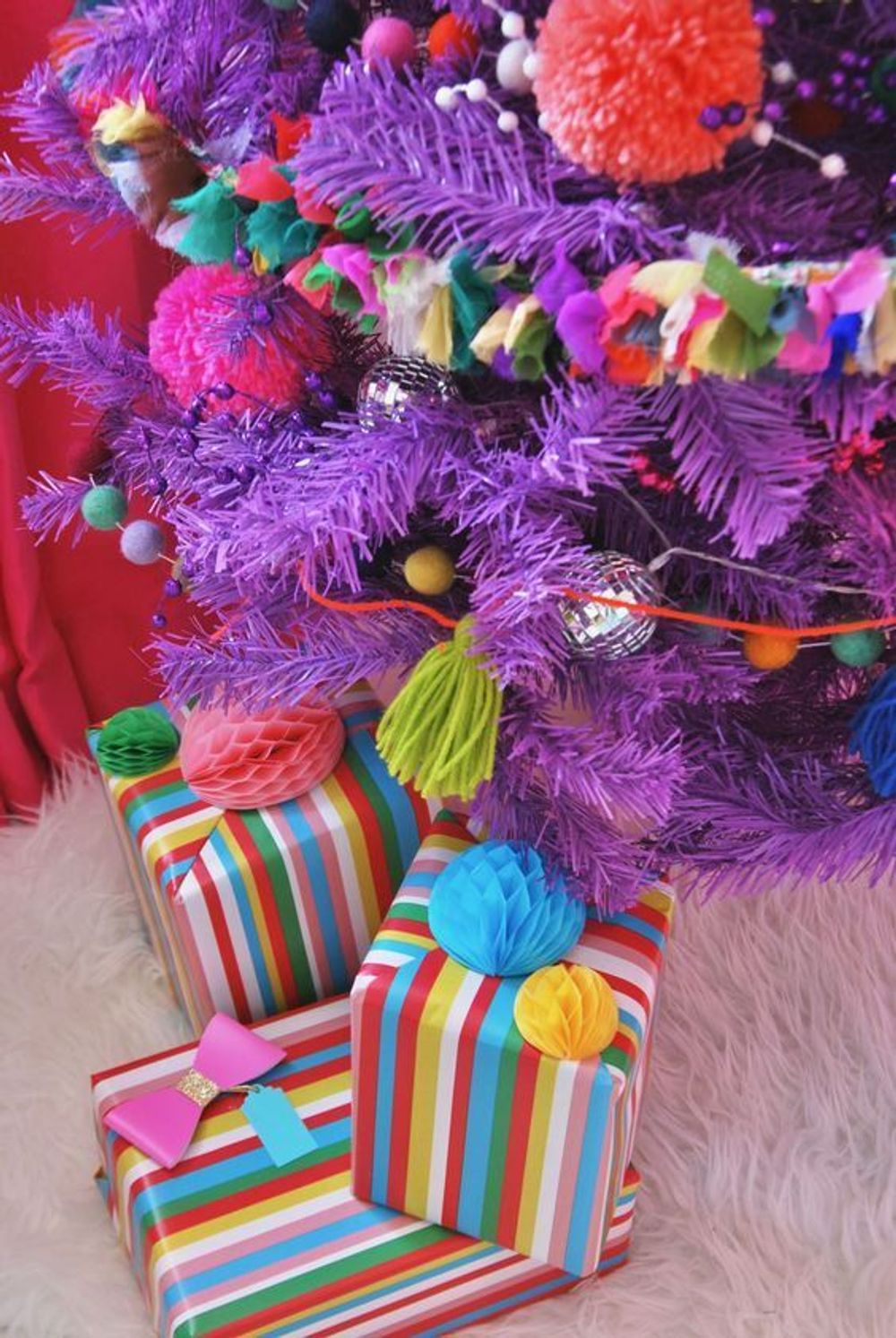 Искусственная фиолетовая елка «Искристая фиолетовая» (пвх) 240 см / 2.4 м