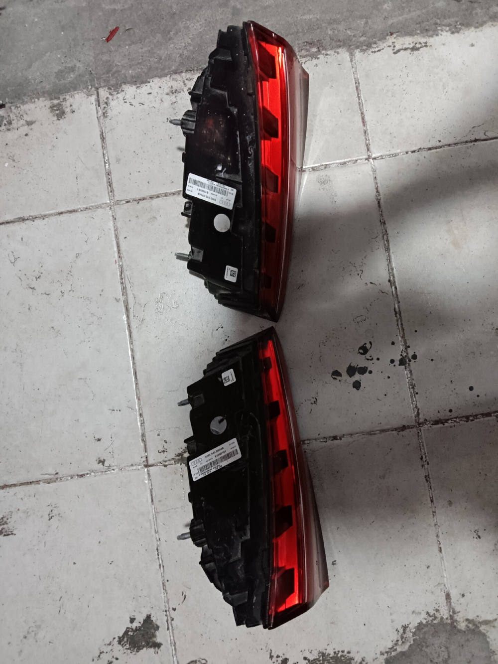 Задний LED фонарь (потоковый поворотник) Audi A4L B9 2016-2023