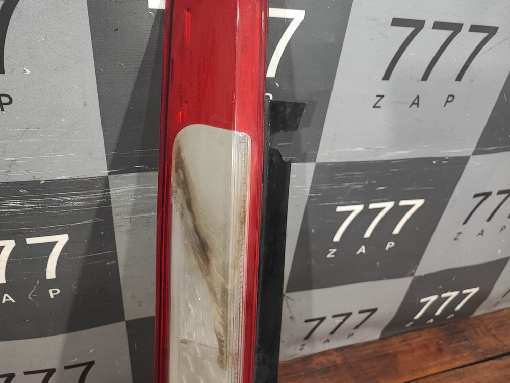 Фонарь задний левый Ford Focus 2 08-11 Б/У Оригинал 1520769