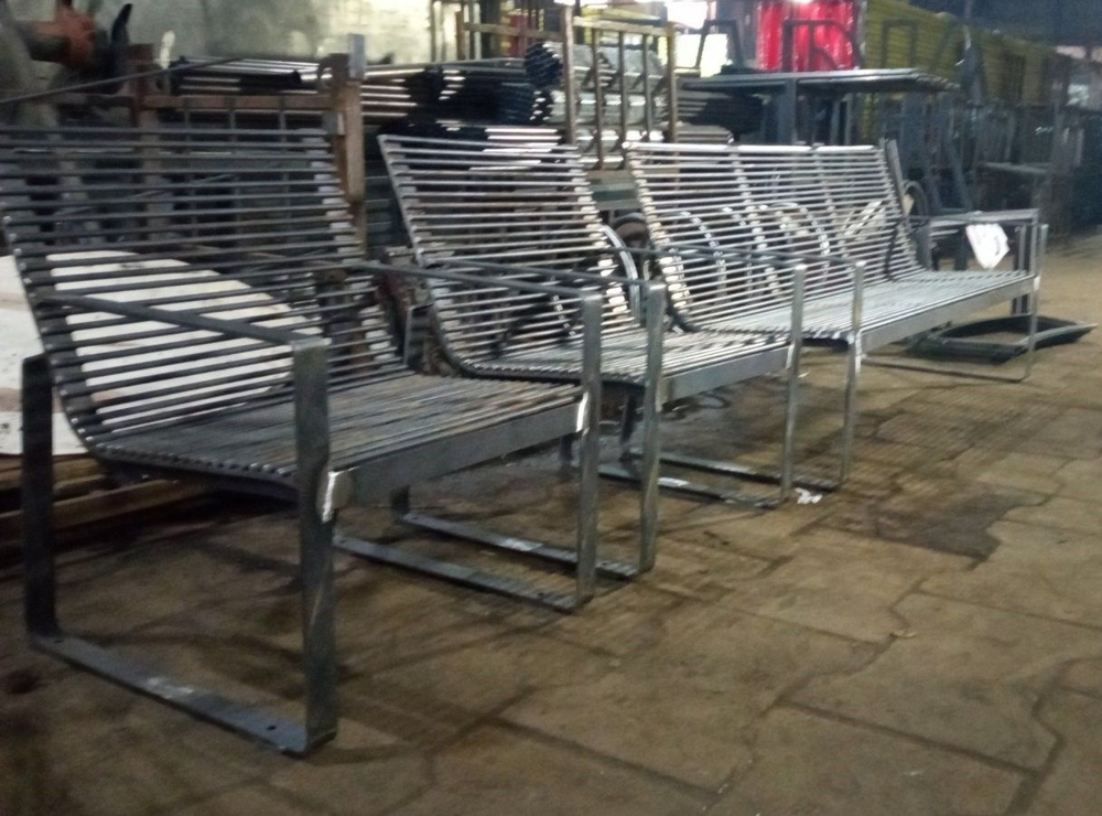 Скамейка стальная «Глория»