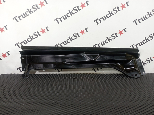 Усилитель двери правой 2020г