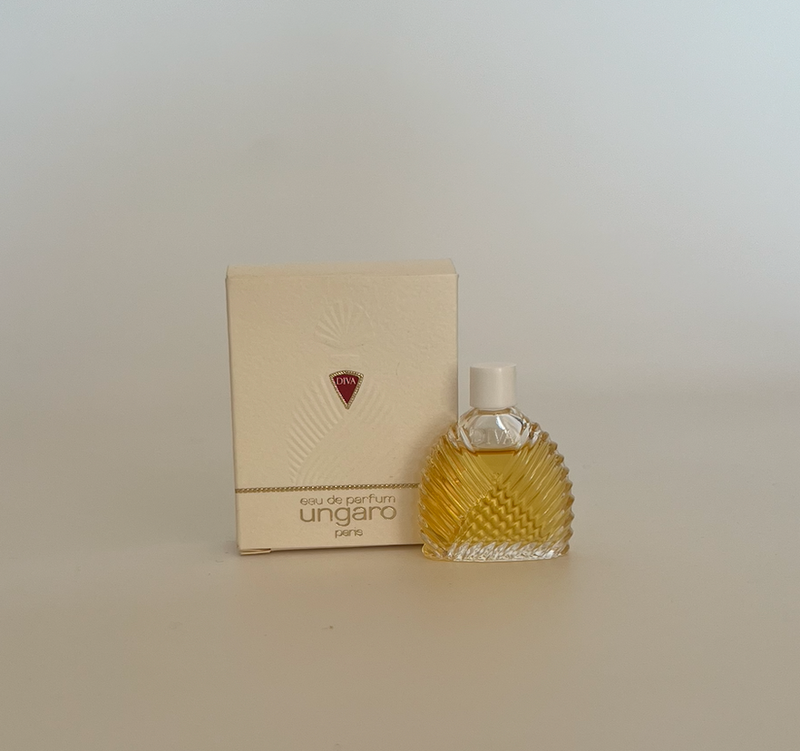 Миниатюра парфюмерной воды Diva от Emanuel Ungaro