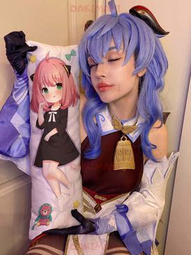 Мини дакимакура Аня Форджер из Семья шпиона арт. M0983, 60х20 см