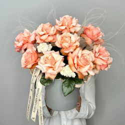 «Утренняя заря» Цветы в коробке из французской розы