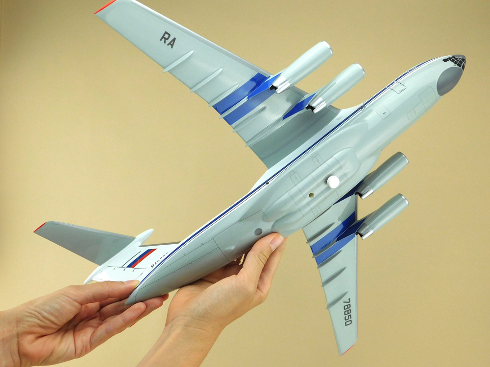 Модель самолета Ил-76МД (М1:100, АЭРОФЛОТ, RA-78850)