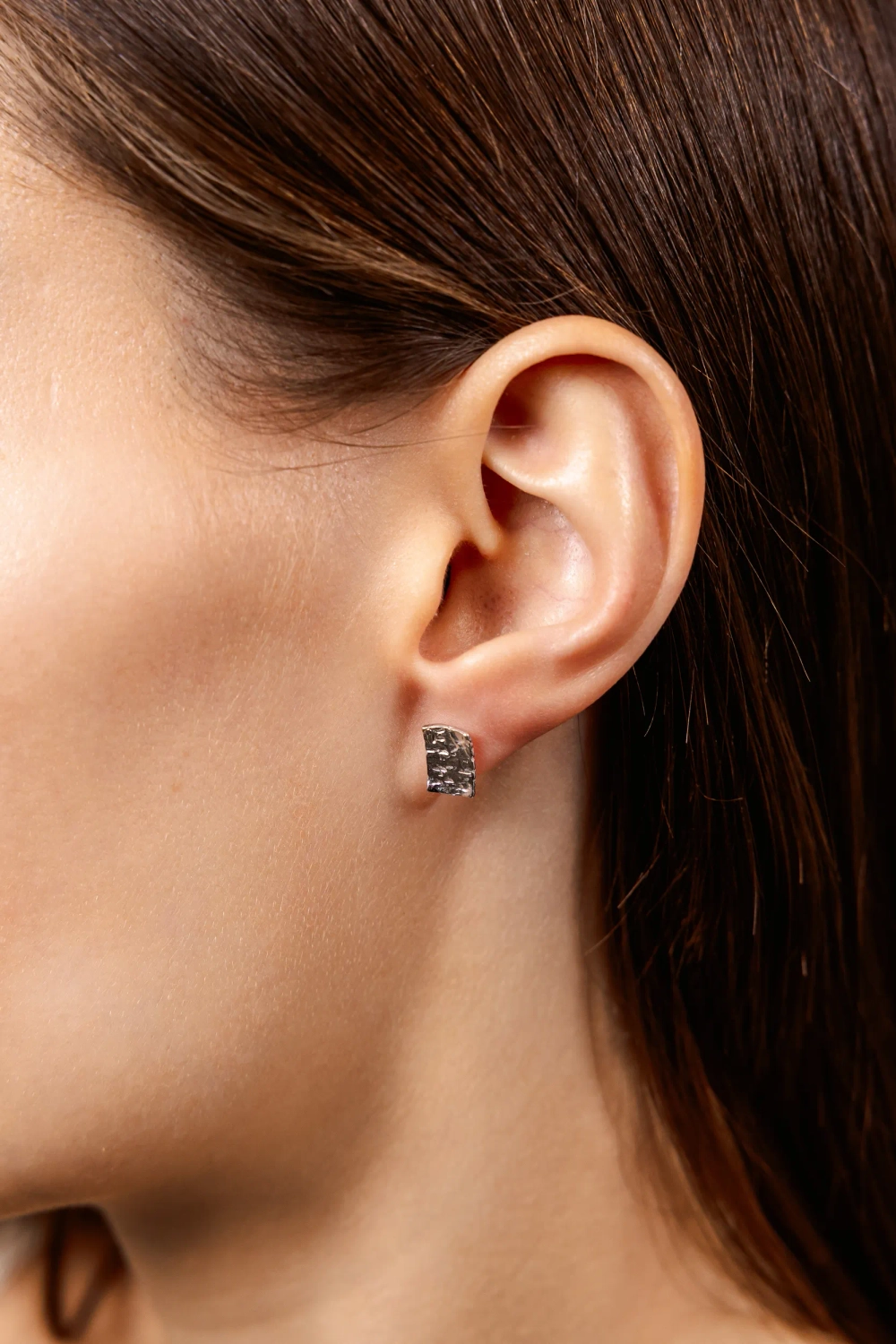 Серьги "Мятые пластины" в серебре