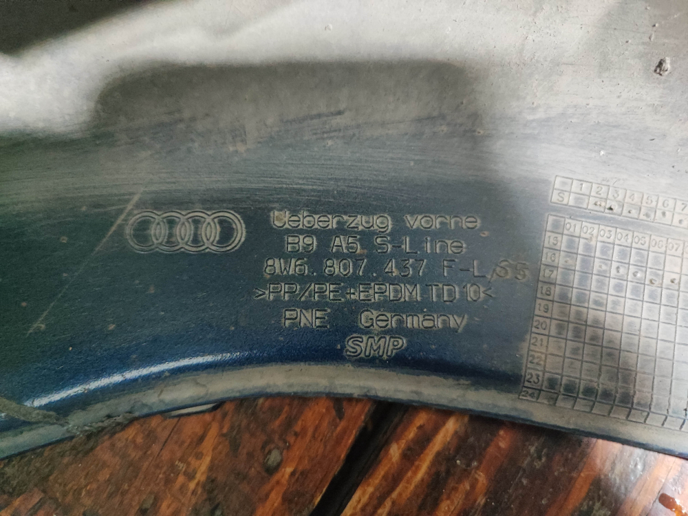 Бампер передний Audi A5 (F5) 16-20 Б/У Оригинал 8W6807065KGRU